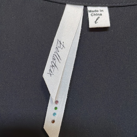 Bellatrix Sleeveless Black wrap blouse . NEW condition . SZ Large - Picture 2 of 7